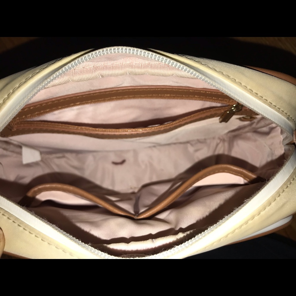 Arden Cove Crossbody Bag - Picture 3 of 6